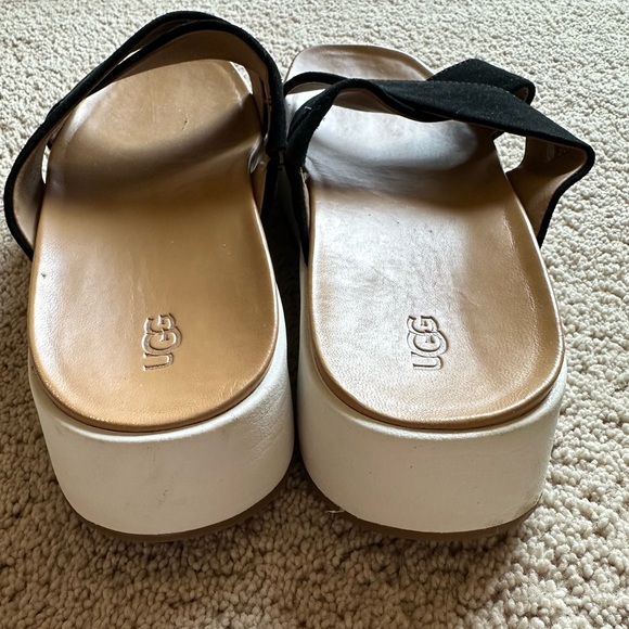 Ugg Emily sandals size 9 - Picture 4 of 5
